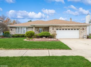 620 Academy Ave, Matteson, IL 60443