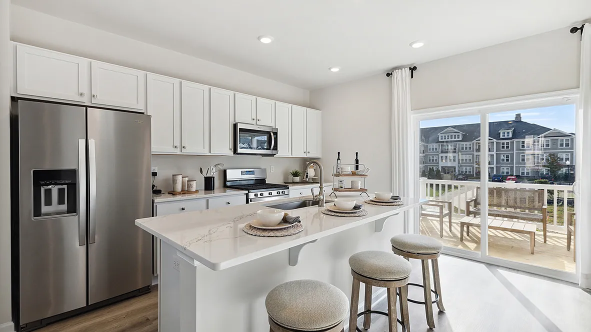 3 bed, 2.5 bath, 1969 sqft, $3,150 — Photo 4