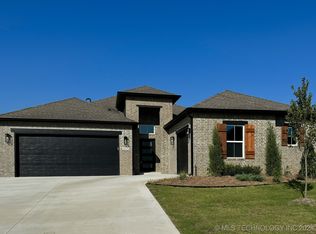 3025 S 6th St, Broken Arrow, OK 74012