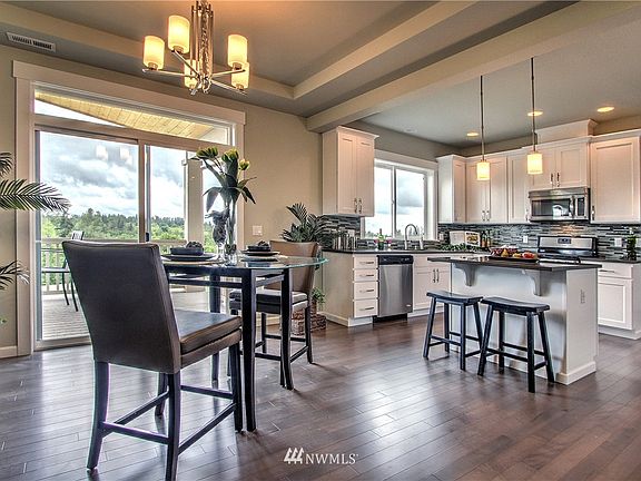 5th image of 3414 183rd Drive NE #10