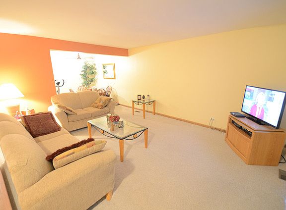 3rd image of 7832 Woodward Ave #7832