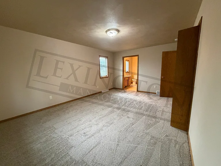 827 Foote St — Photo 15