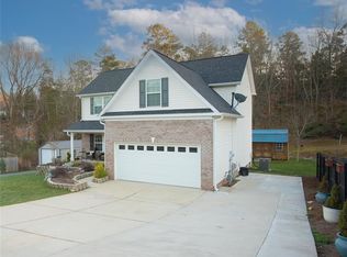 1038 Arrowhead Dr SE, Concord, NC 28025