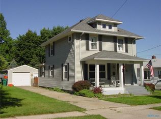 233 Hannum Ave, Rossford, OH 43460