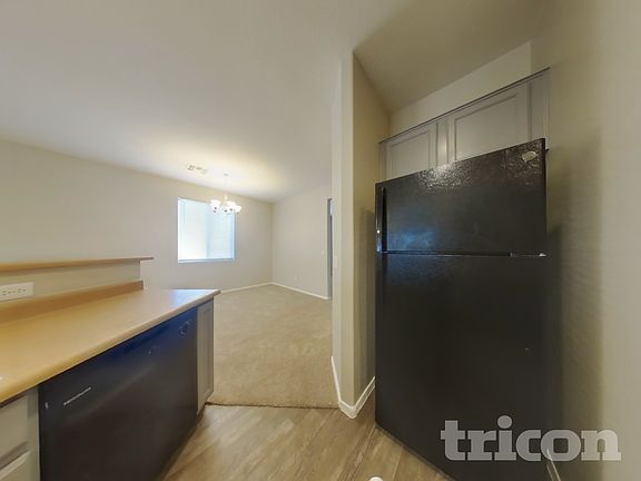 4th image of 6410 S 72nd Ln