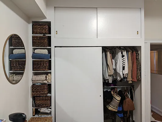 Rented by Buchbinder & Warren | media 16