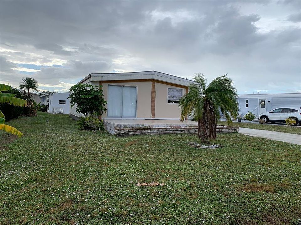 1st image of 321 La Costa