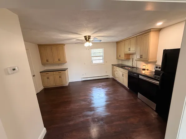 800 Washington St #A, Coventry, RI 02816