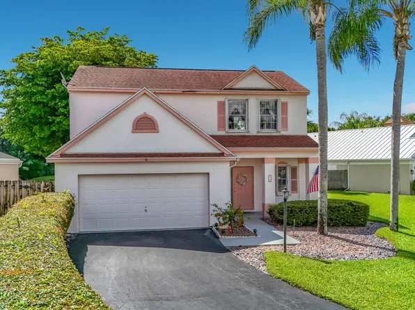 13 SWALLOW Drive, Boynton Beach, FL 33436