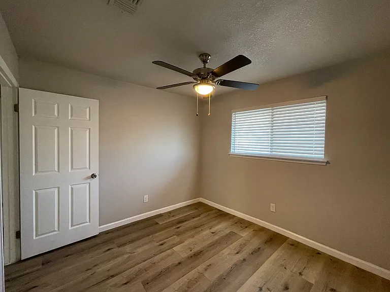 5825 Village Forest Ct — Photo 24