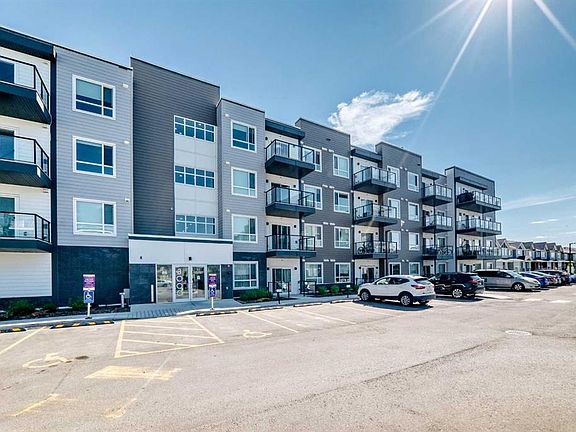 3rd image of 33 W Carringham Gate NW #3211