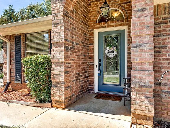 4th image of 15825 Brittain Ct