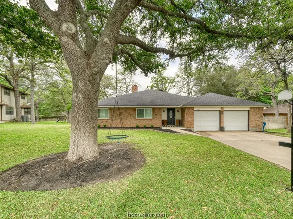 216 Lisa Ln, Bellville, TX 77418