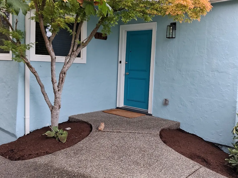 345 Dora Ave