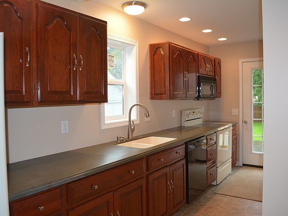 2nd image of 149 West Ave