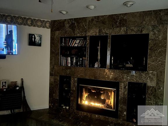 4th image of 89 Burgess St
