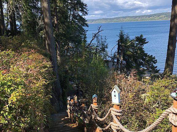 Artisanal Staircase To Beac