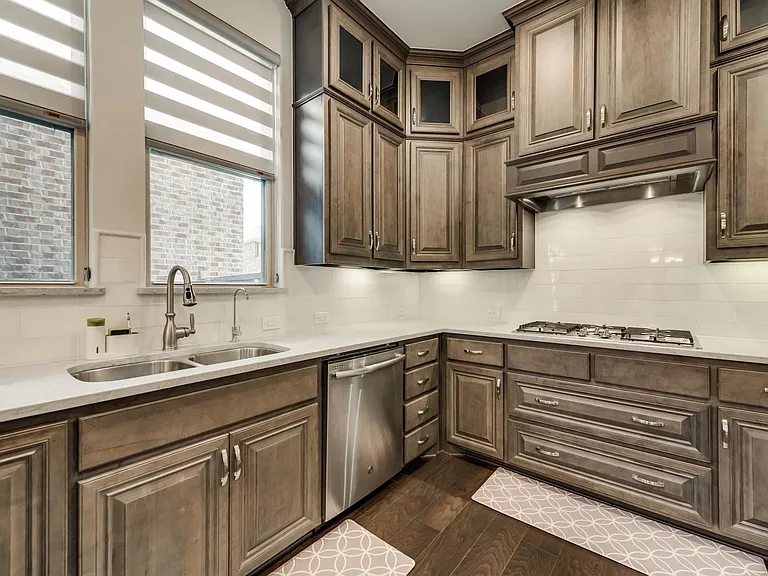 2480 Cathedral Dr — Photo 11