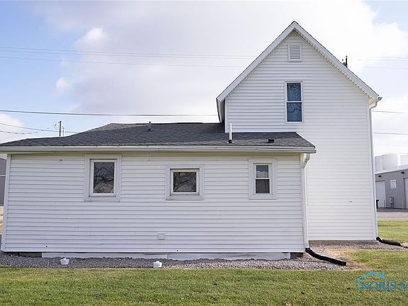 3rd image of 311 Crook St