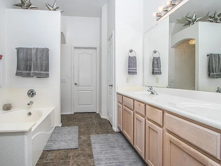 1902 W Havasu Way — Photo 26