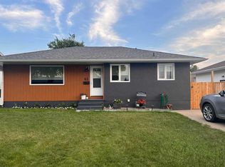 65 N 14th St NW, Medicine Hat, AB T1A6R5