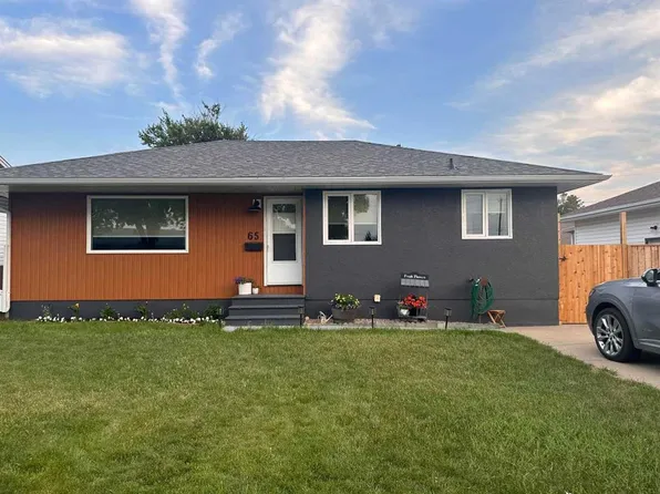 65 N 14th St NW, Medicine Hat, AB T1A 6R5