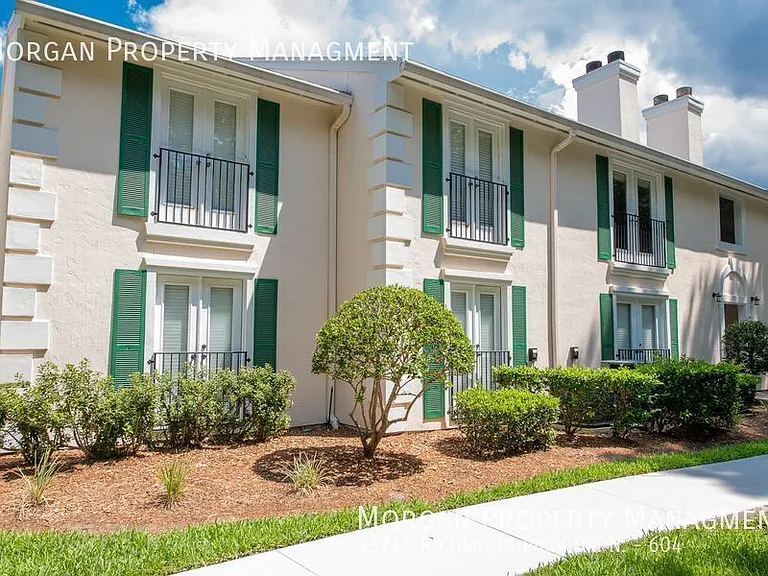13715 Richmond Park Dr N #604 — Photo 3