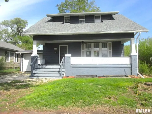 609 N 1st Ave, Canton, IL 61520