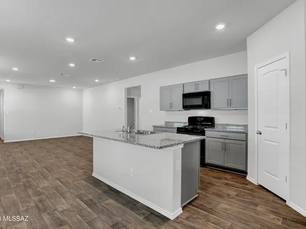 7570 S Celina Way, Tucson, AZ 85756