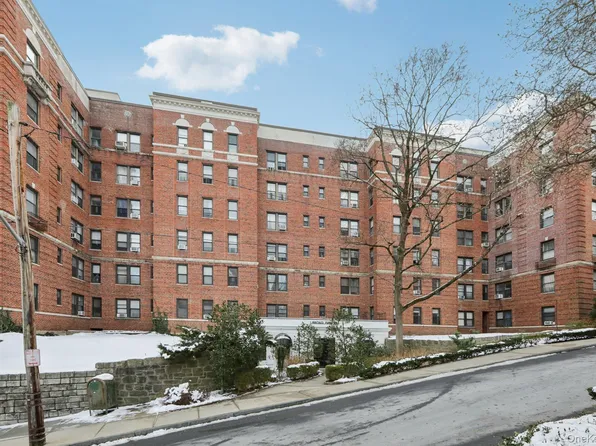 1 Broad Parkway #2P, White Plains, NY 10601