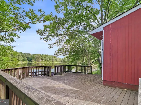 434 Mattox Ave, Colonial Beach, VA 22443