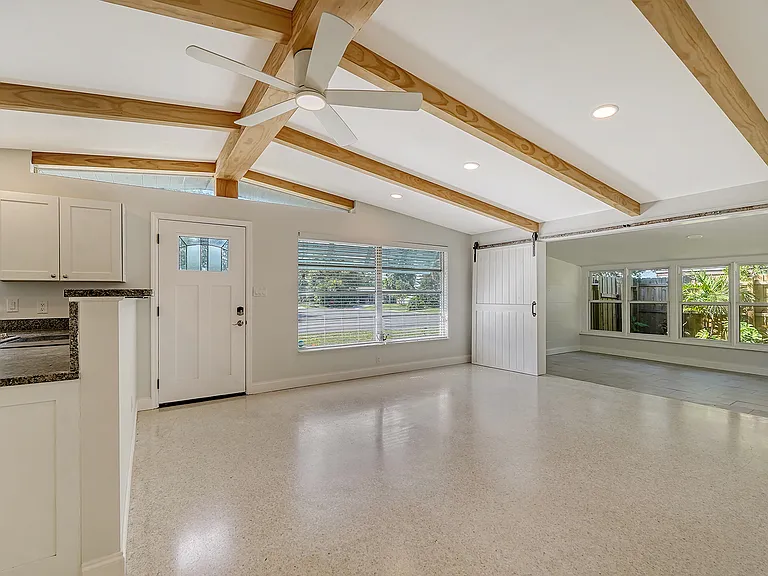 4219 Maceachen Blvd — Photo 5
