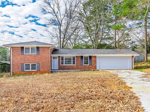 239 Andrea Cir NW, Lilburn, GA 30047