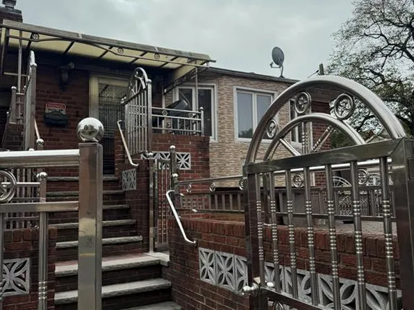 119-04 Myrtle Ave #1, Richmond Hill, NY 11418