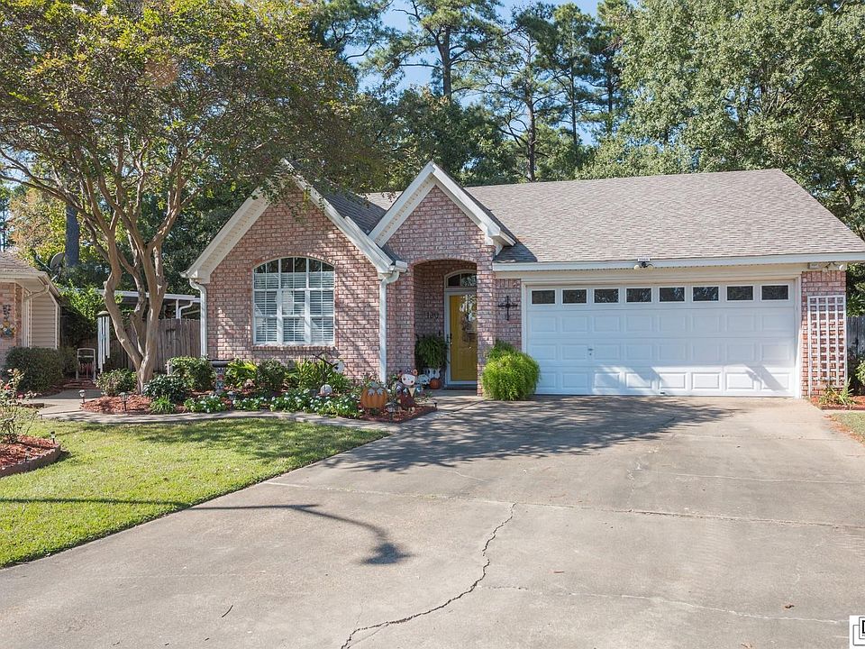 1st image of 130 Tuscany Cir