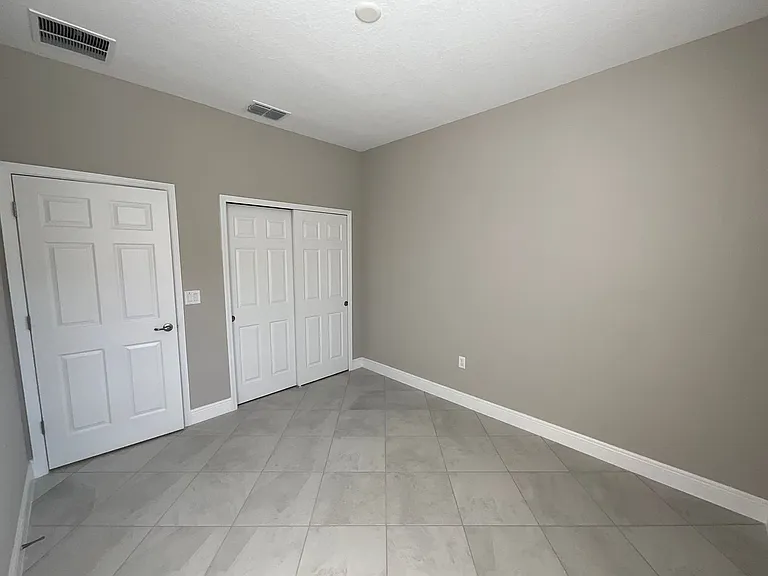 7727 SW 57th Pl — Photo 10