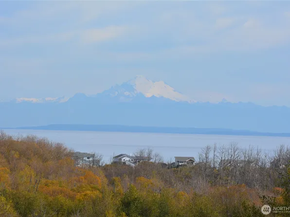 999 Moonlight Drive, Sequim, WA 98382