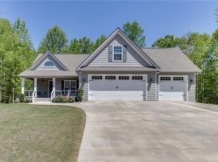 7660 Fern Ln, Lula, GA 30554