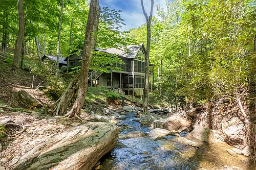 350 Celo Cove Dr Photo 1 350 Celo Cove Dr Photo 1
