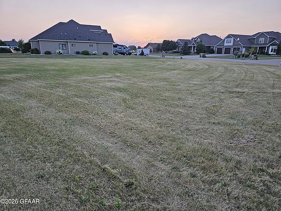 4th image of 2425 Pebble Beach Rd