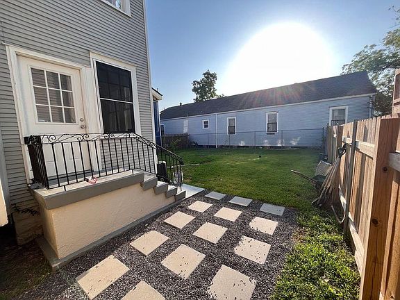 2nd image of 2135 Robert St #A
