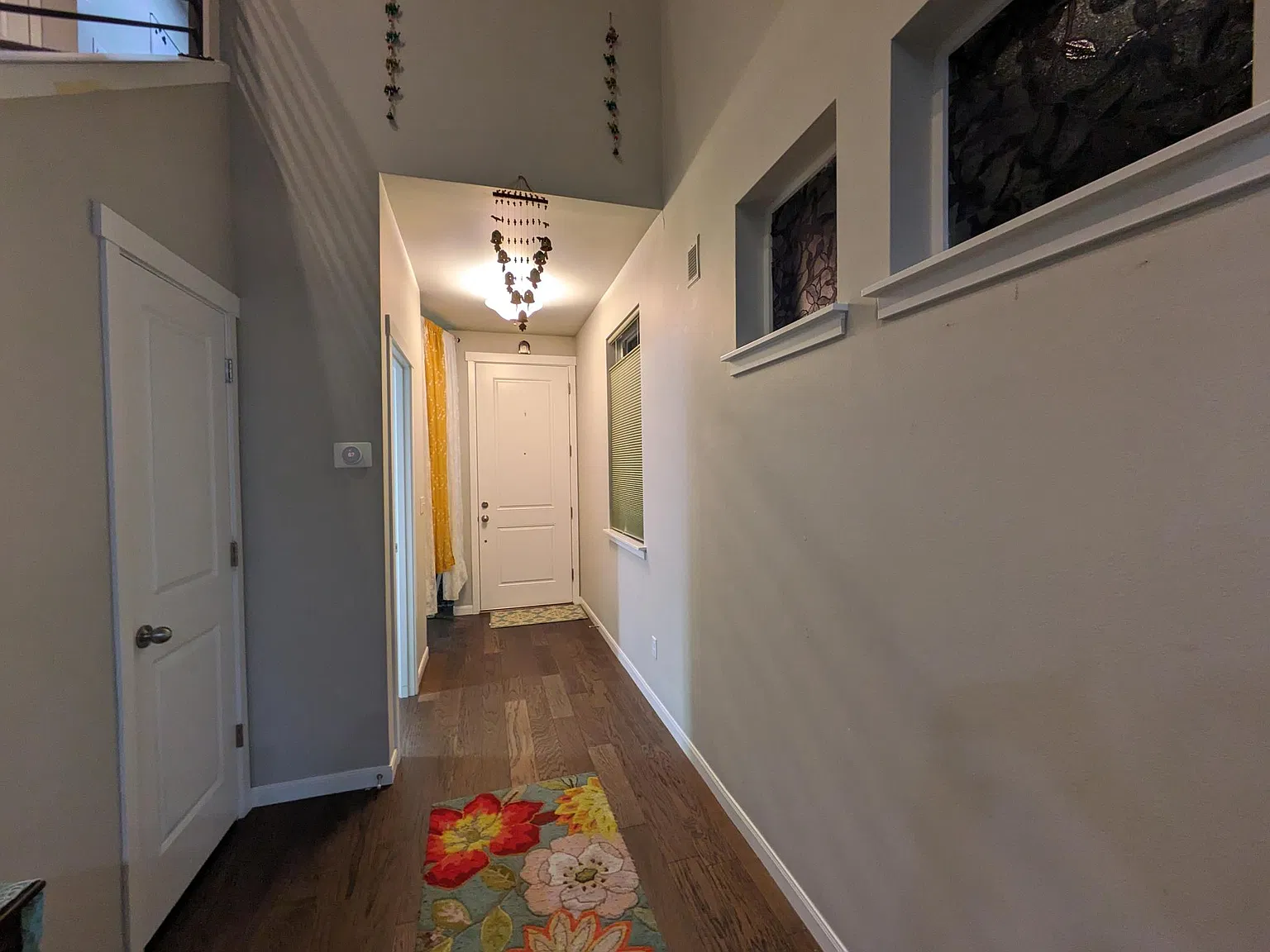 3 bed, 2.5 bath, 2200 sqft, $3,700 — Photo 3
