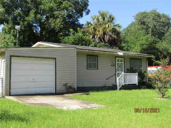 4293 County Road 136, Wildwood, FL 34785