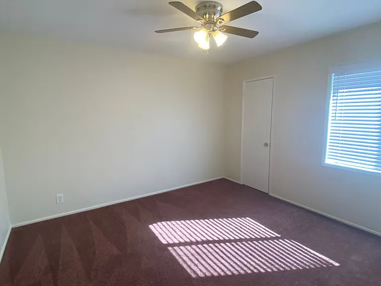2090 Magnolia Ave — Photo 15