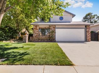 554 E Jackman St, Lancaster, CA 93535
