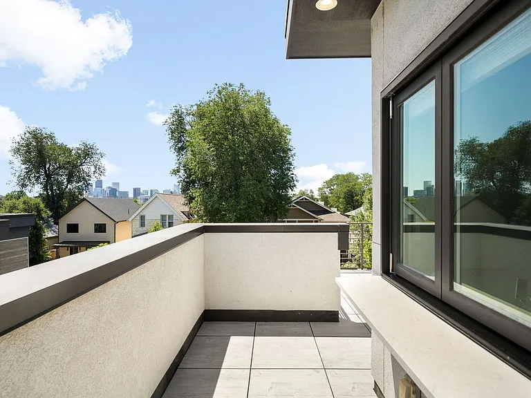 1751 W 40th Ave — Photo 29