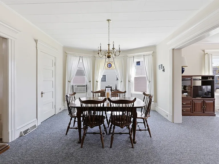 367 Broadway St #1 — Photo 3