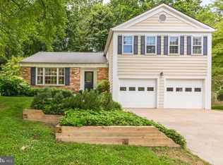 9365 Tovito Dr, Fairfax, VA 22031