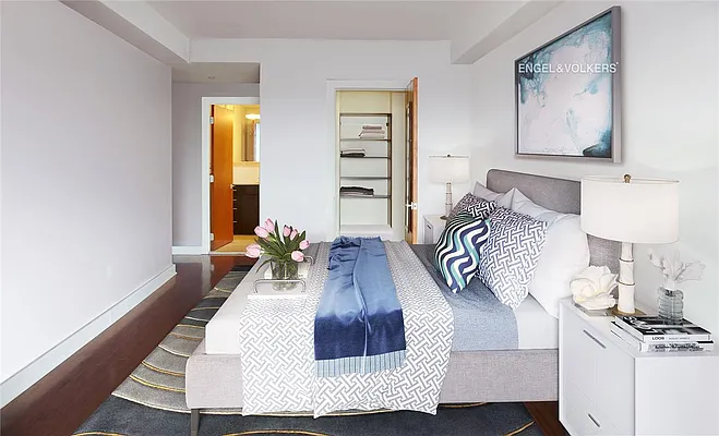 Sold by Engel & Völkers New York Real Estate | media 6