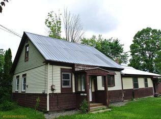 162 Croswell Rd, Farmington, ME 04938